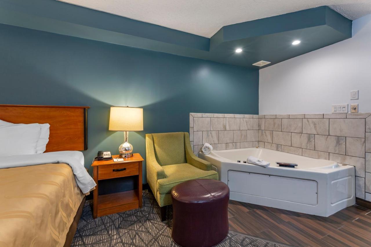 Quality Inn Austintown-Youngstown West מראה חיצוני תמונה