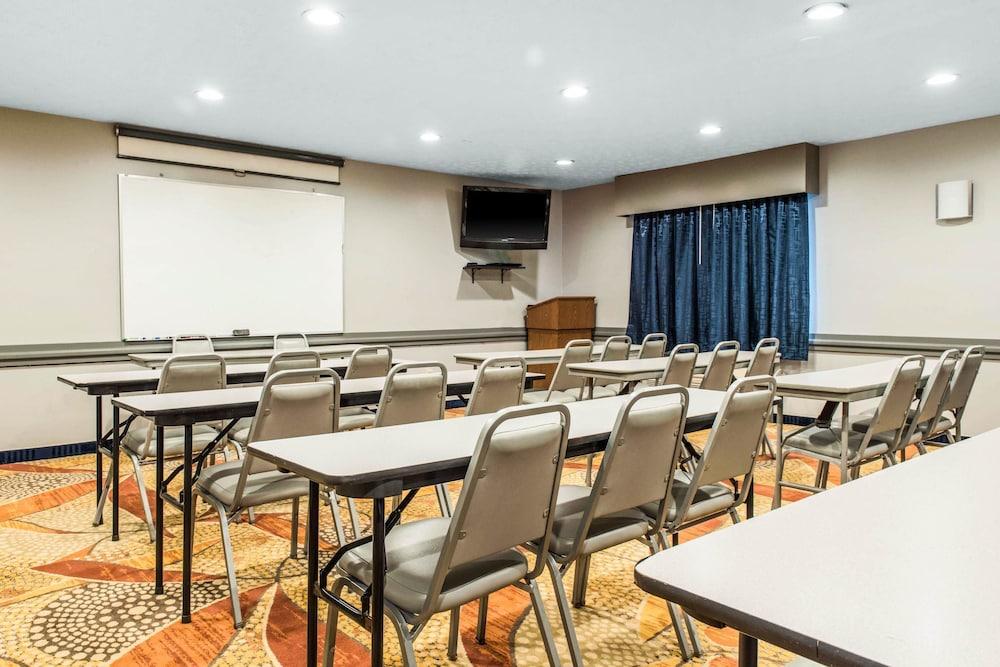 Quality Inn Austintown-Youngstown West מראה חיצוני תמונה